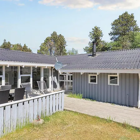 Vakantiehuis 9 Person In *