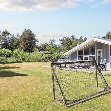 9 Person In Vakantiehuis Jerup